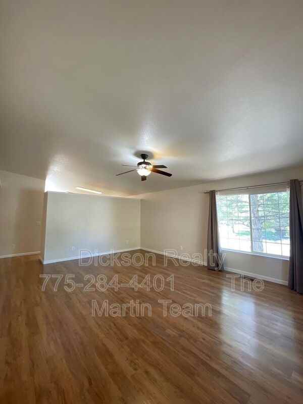 17825 Fairfax Ct - Photo 2 of 24