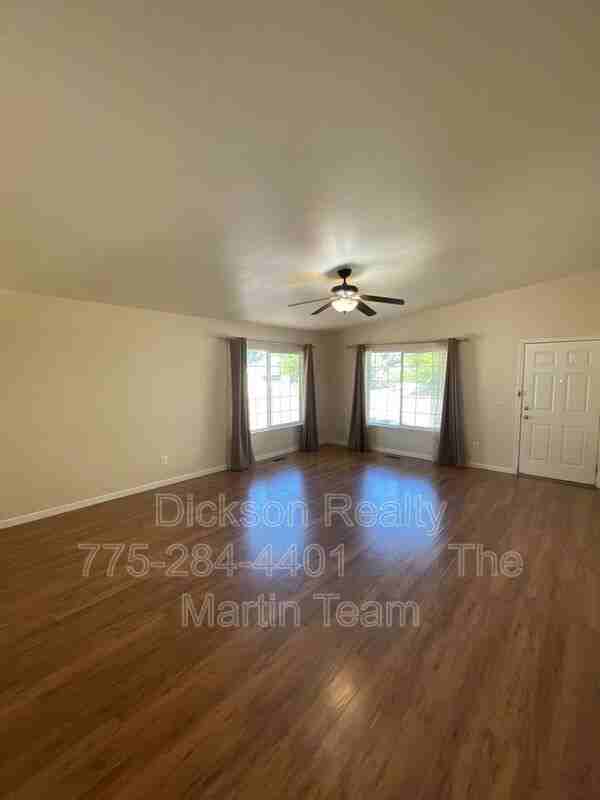 17825 Fairfax Ct - Photo 3 of 24