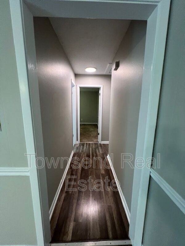1017 Xavier Ct - Photo 7 of 14