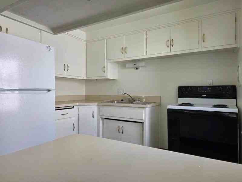1095 Gillingham Rd - Photo 4 of 8