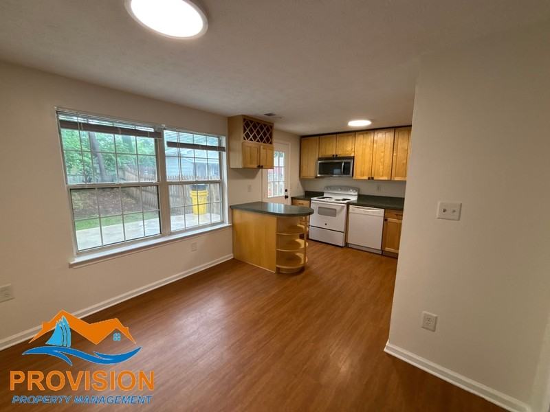 6459 Grafton Garth Ct - Photo 5 of 19