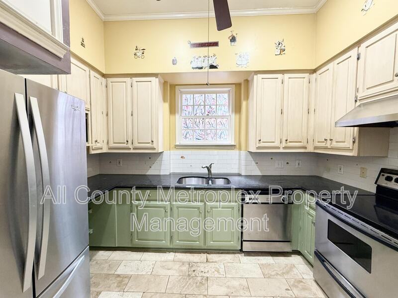 4511 Gilbert Ave #103 - Photo 3 of 8