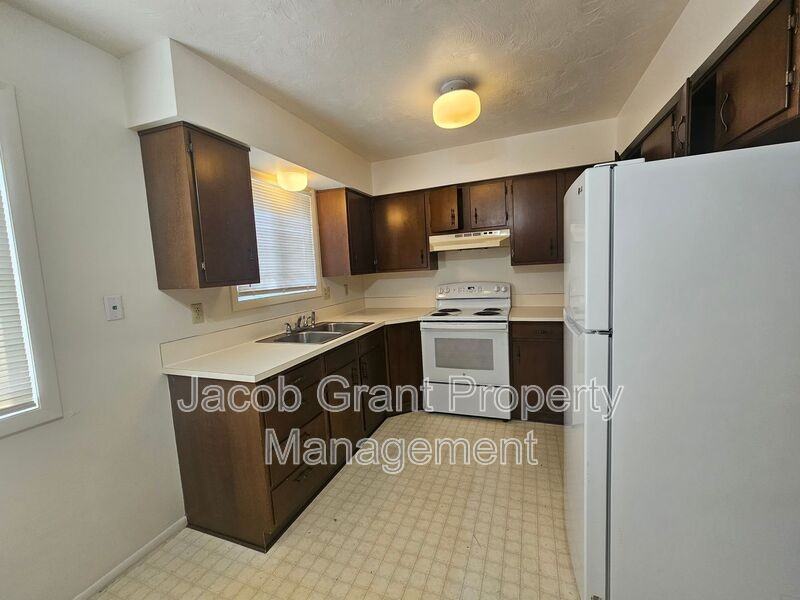 796 Whittier St #1 - Photo 3 of 10