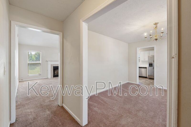 3325 Hamden St - Photo 5 of 23