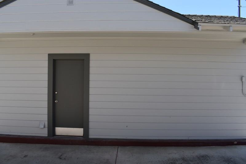 1720 Bessie Ave - Photo 3 of 25