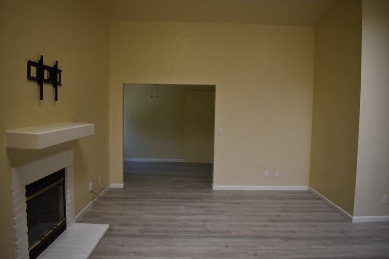 4790 Winona Way - Photo 5 of 29