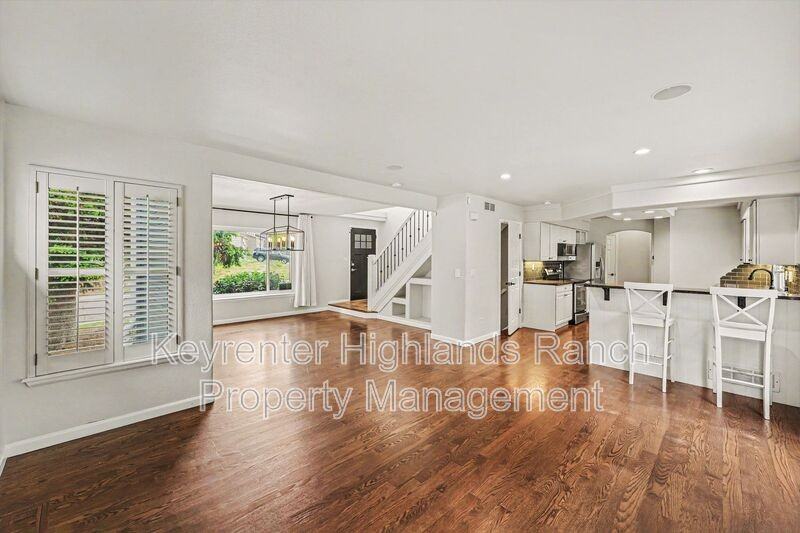 9570 Townsville Cir - Photo 2 of 23