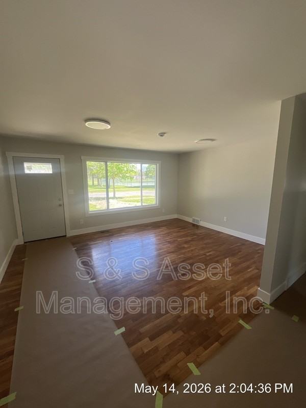 4106 Stillwell Ave - Photo 5 of 37