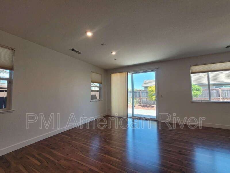 4542 Streambed Dr - Photo 3 of 20