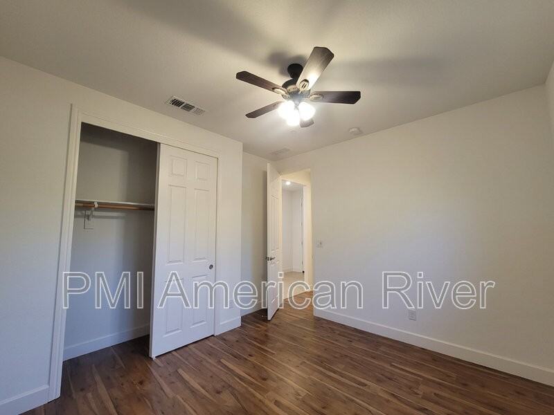 4542 Streambed Dr - Photo 7 of 20