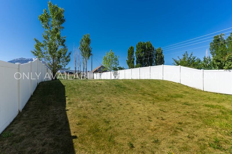 692 En - Photo 3 of 33