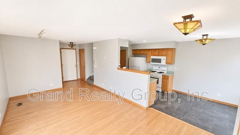 12700 W Wakefield Dr - Photo 2 of 15