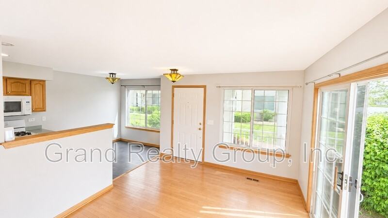 12700 W Wakefield Dr - Photo 4 of 15
