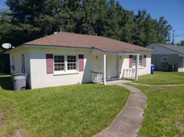 featured image of 3104 Azalea Dr #A