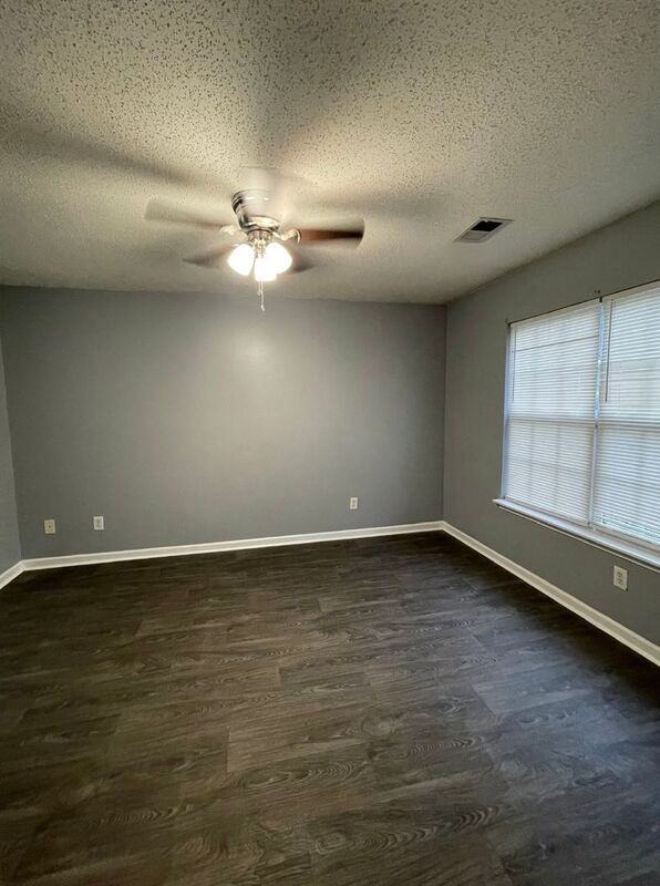 1870 Birch Heights Ct - Photo 3 of 10