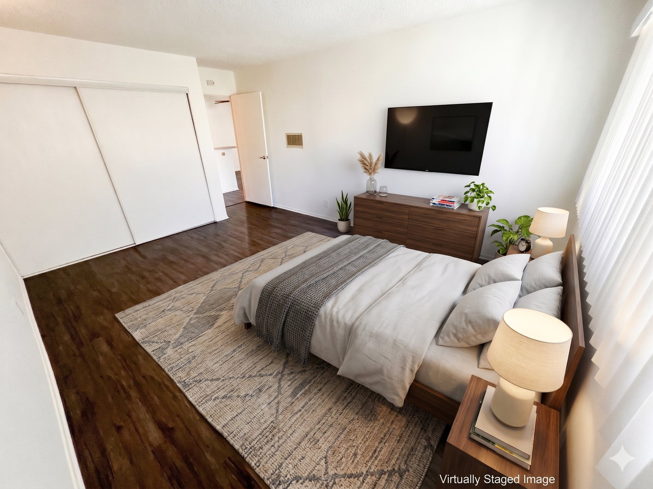 11018 Moorpark Apartments - Photo 3 of 50