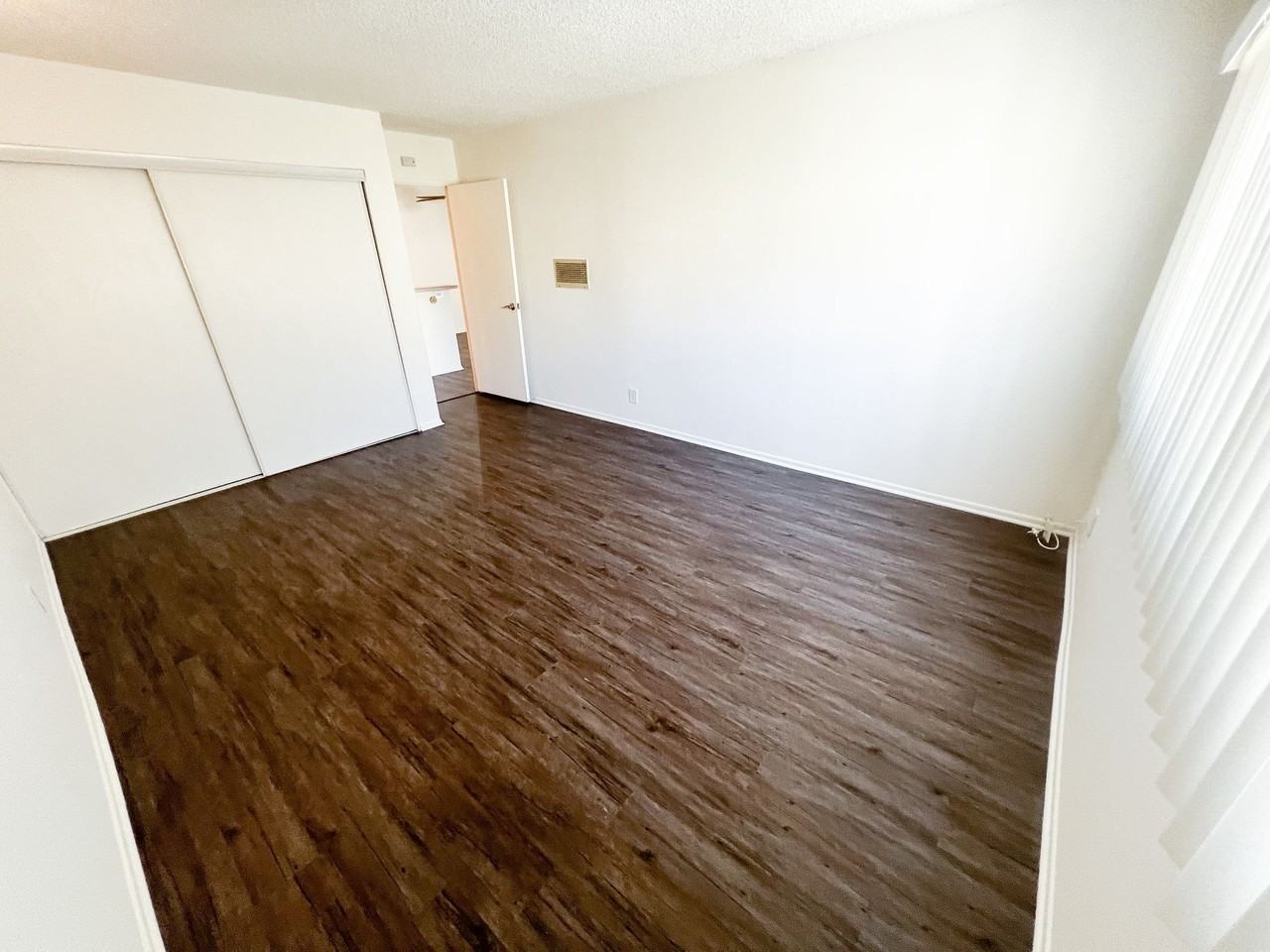 11018 Moorpark Apartments - Photo 4 of 50