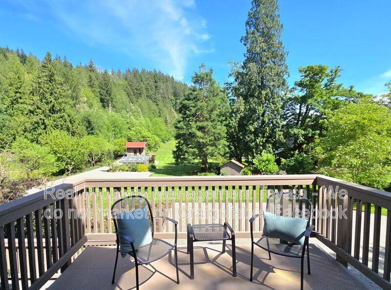 5560 Hillard Rd - Photo 3 of 24
