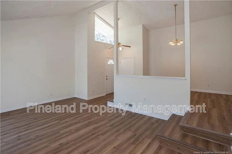 2012 Lakemeadow Dr - Photo 7 of 50