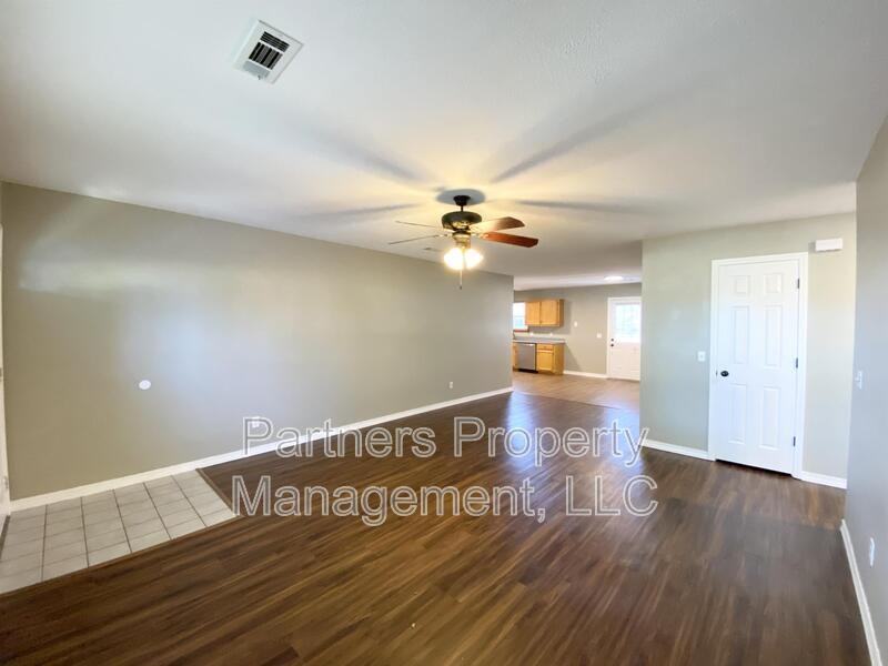 831 N 54th Ave - Photo 2 of 16