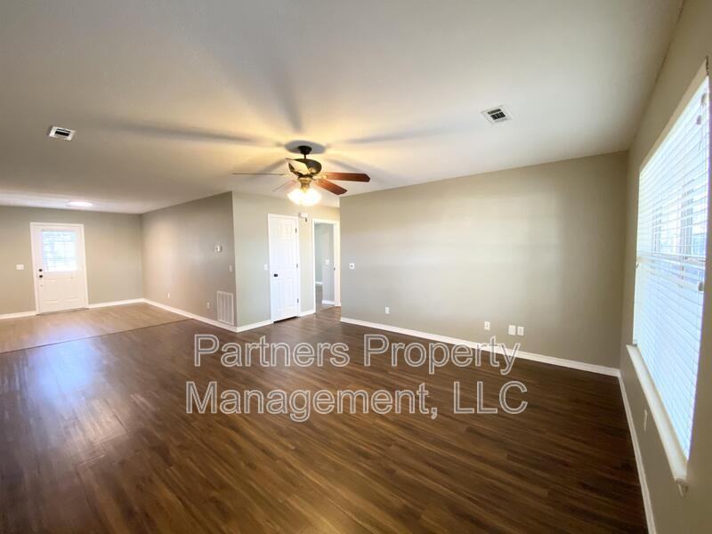831 N 54th Ave - Photo 3 of 16