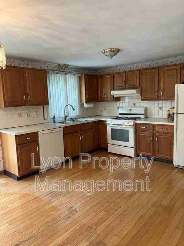 5 Moccasin Dr