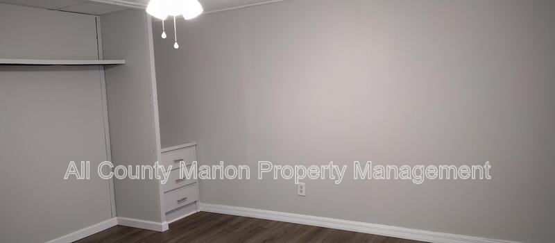 1011 Nw 42nd Ln - Photo 4 of 9