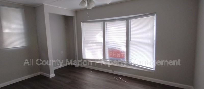 1011 Nw 42nd Ln - Photo 7 of 9