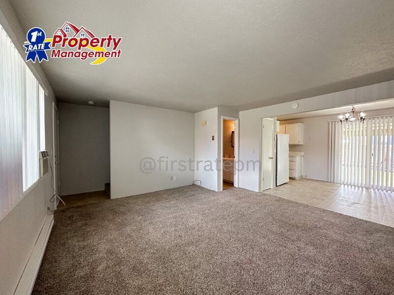 3037 W Jordan St - Photo 3 of 16