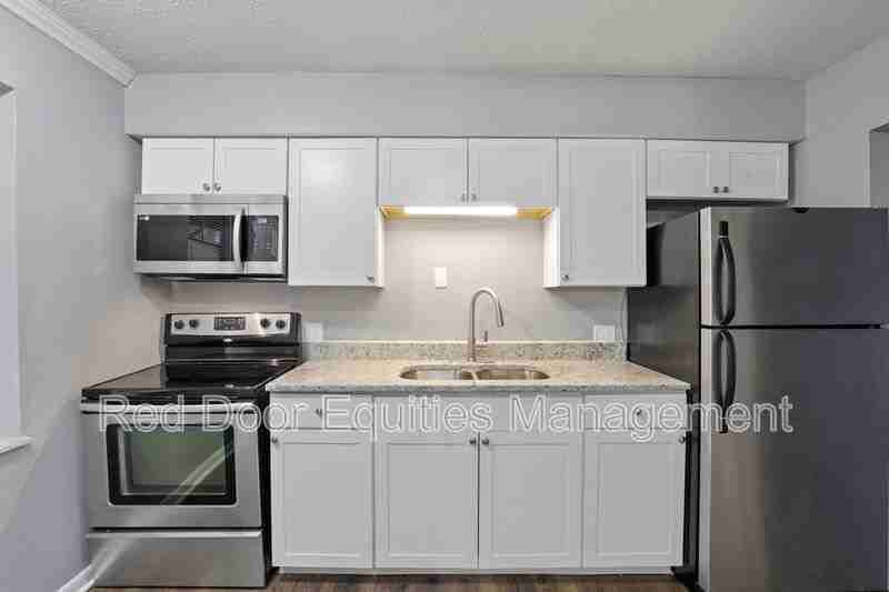 123 W Walnut St #E - Photo 2 of 17
