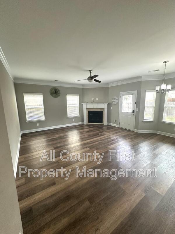 553 Sprayberry Dr - Photo 3 of 23
