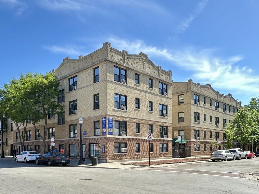 713 W Brompton Ave #58