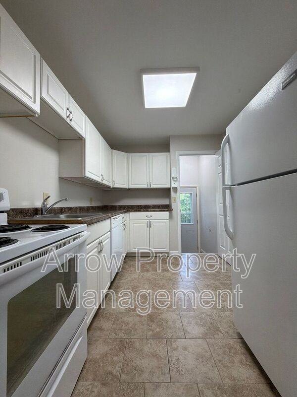 5505 Sumner St - Photo 6 of 21