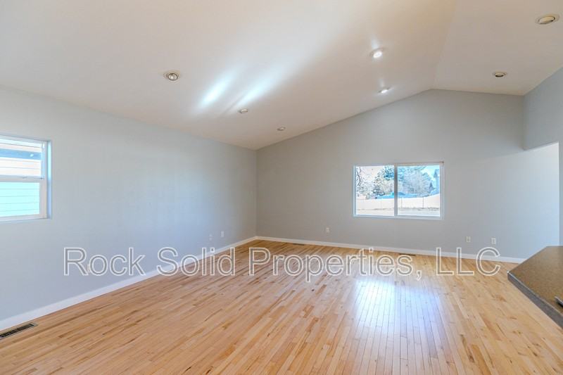 312 Avenue B - Photo 7 of 40