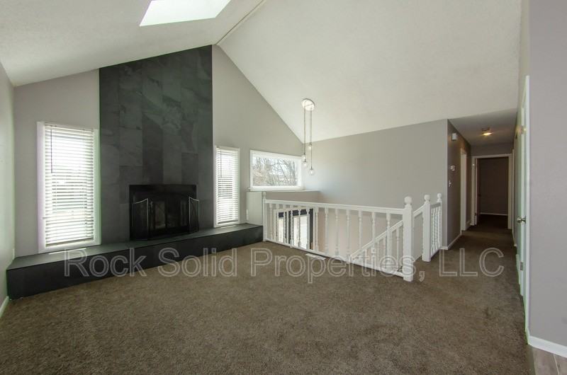 5450 Atlantic Dr - Photo 7 of 40