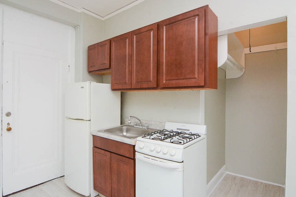 3831 N Fremont St #311 - Photo 3 of 15