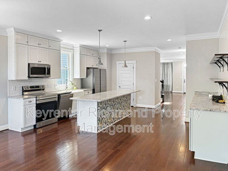 1221 N 26th St - Photo 4 of 23
