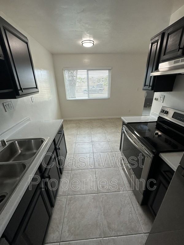 1810 Broadway #4 - Photo 6 of 26