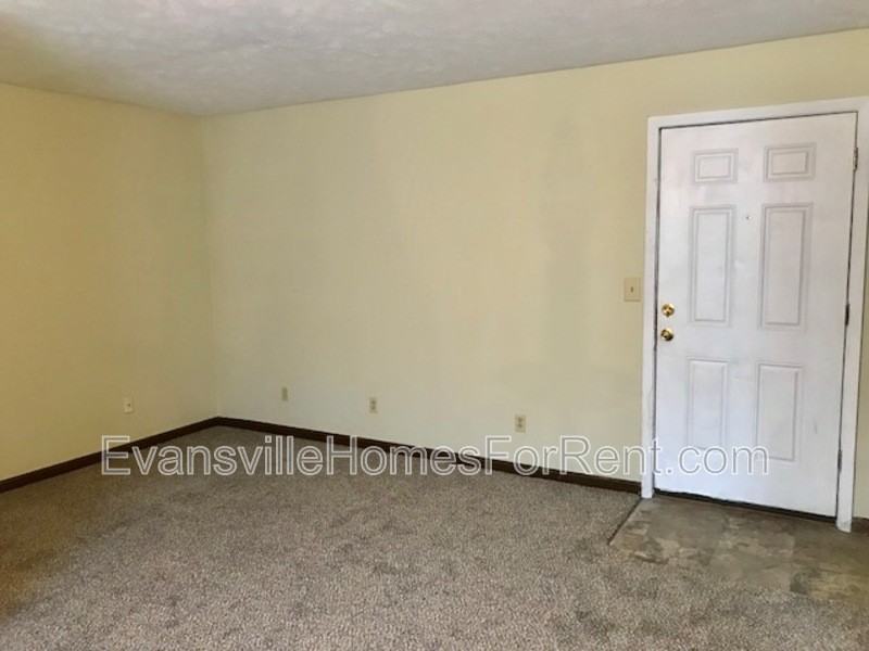 6515 Uebelhack Rd - Photo 3 of 7