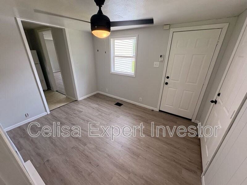 4612 Werling Dr - Photo 4 of 9