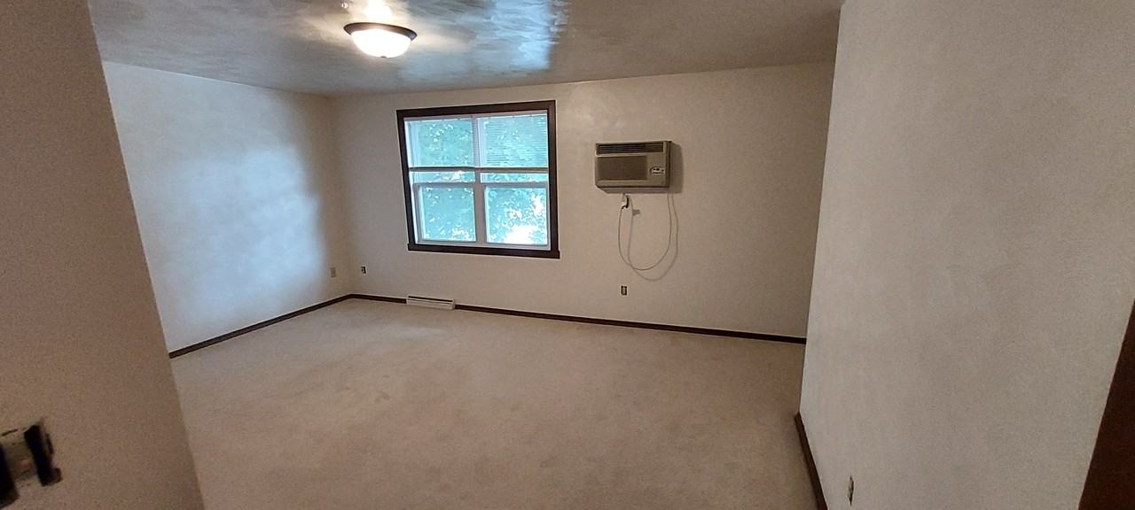 2013 Eastman Ave #2013 - Photo 4 of 6