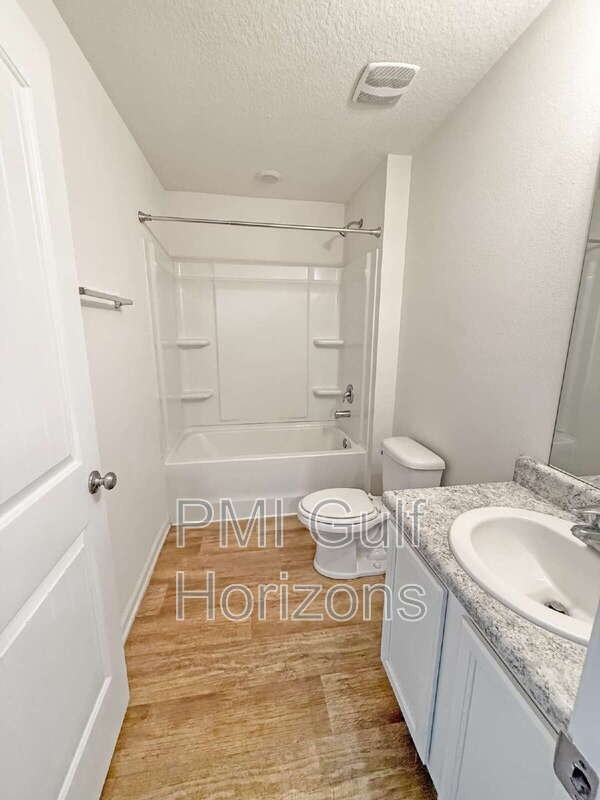 7469 Steeplechase Blvd - Photo 4 of 17