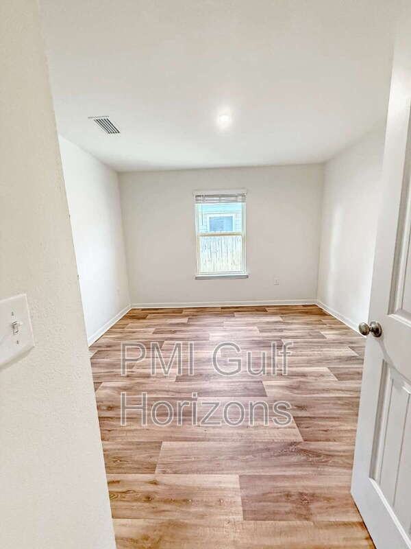 7469 Steeplechase Blvd - Photo 6 of 17