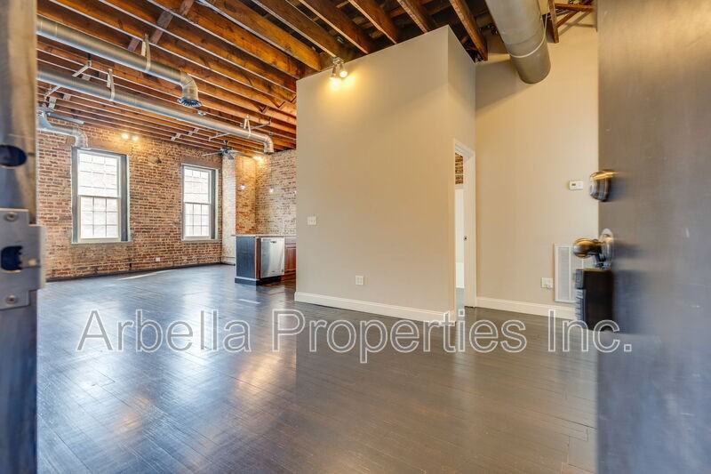 116 E Market St #4 - Photo 6 of 25