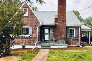 featured image of 1116 Chestnut Hill Dr