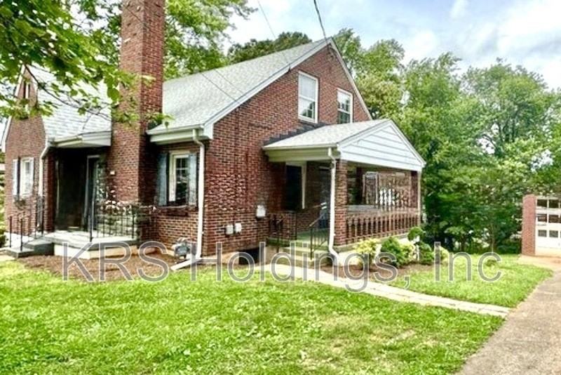 1116 Chestnut Hill Dr - Photo 2 of 10