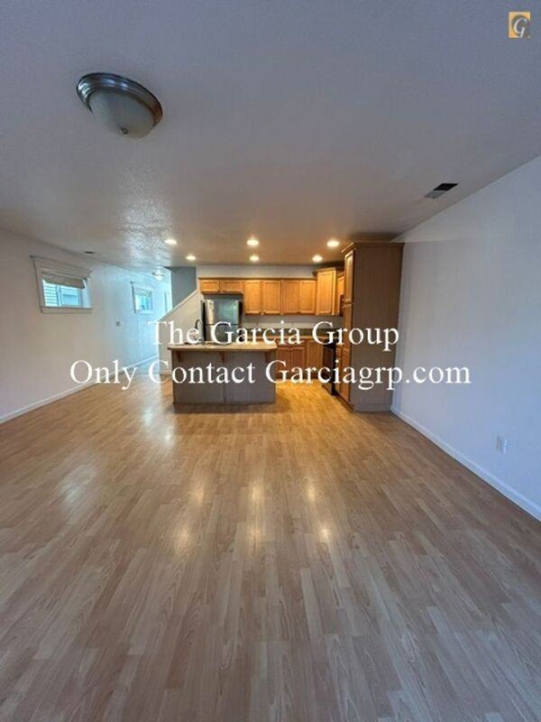 12625 Se Division St #B - Photo 4 of 19