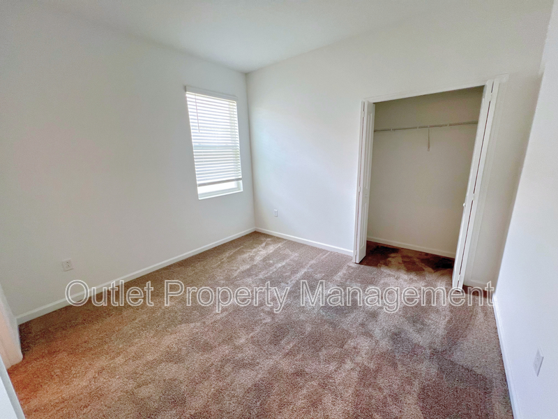 1521 Peach Creek Dr #1521B - Photo 6 of 8