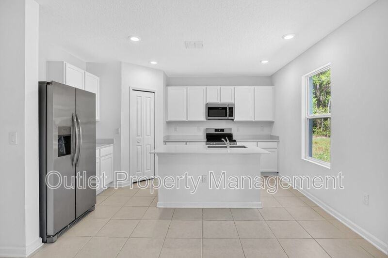 1386 Inkberry Cir - Photo 2 of 22