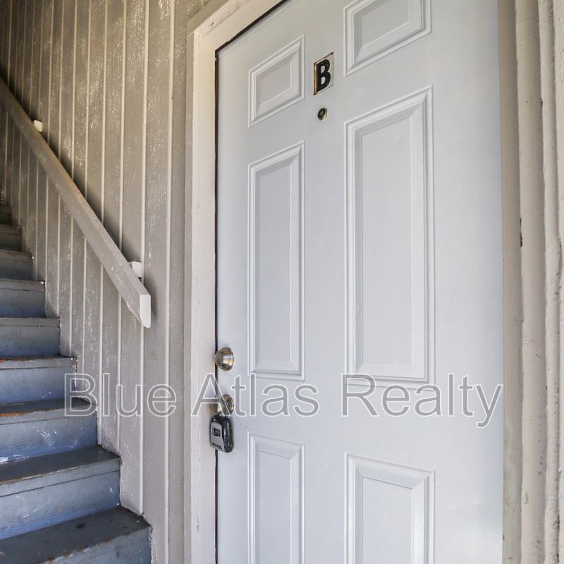 1212 Riverview Dr #B - Photo 2 of 23